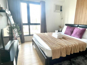 Staycation QC Vinia Residence near MRT and Malls
